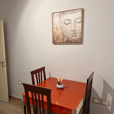 公寓 Lovely One Bedroom Flat In 1 *