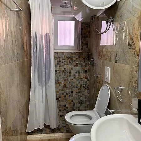 Lovely One Bedroom Flat In 1 公寓 Durrës